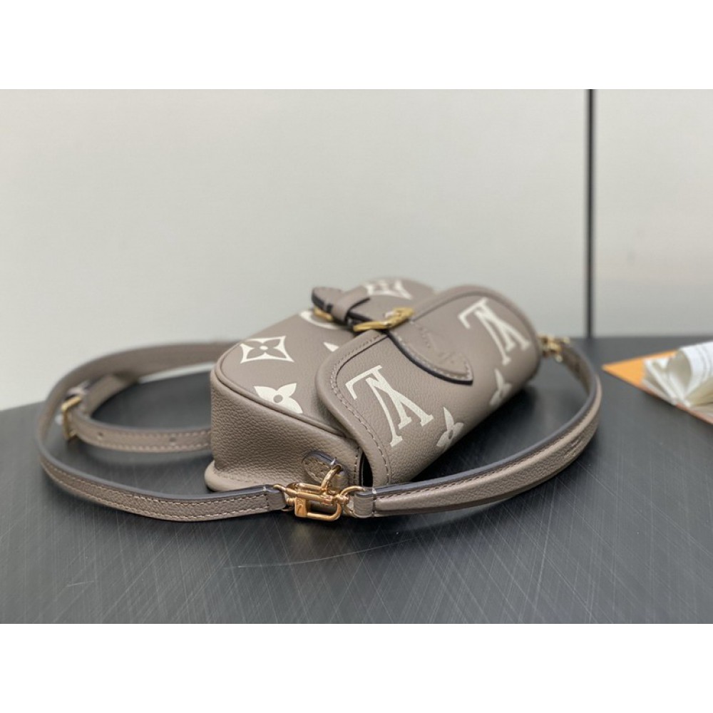 Lv Diane M83300 10.5x6x19cm Bags