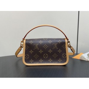 Lv Diane M83566 10.5x6x19cm Bags