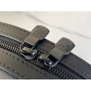 Lv Discovery M11641 29x38x20cm  Bags