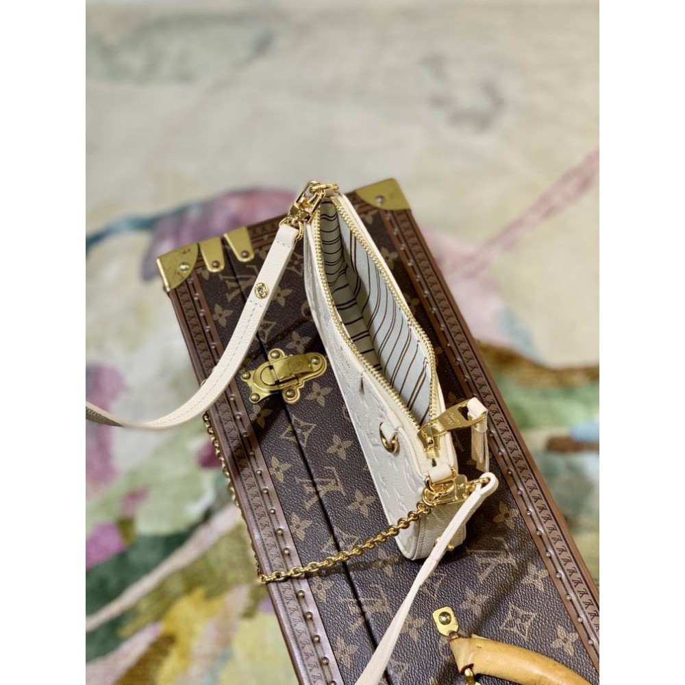 Lv Easy Pouch On Strap M80349 19x11.5x3cm Bags