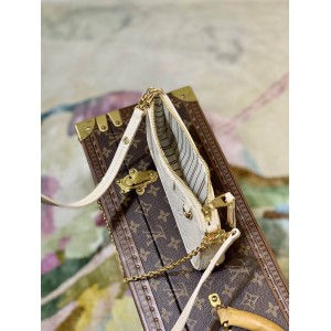 Lv Easy Pouch On Strap M80349 19x11.5x3cm Bags