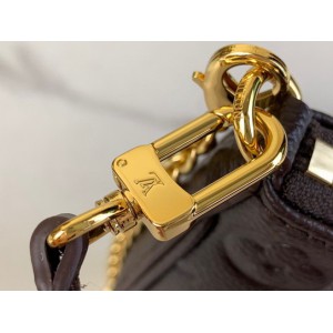 Lv Easy Pouch On Strap M80349 19x11.5x3cm Bags