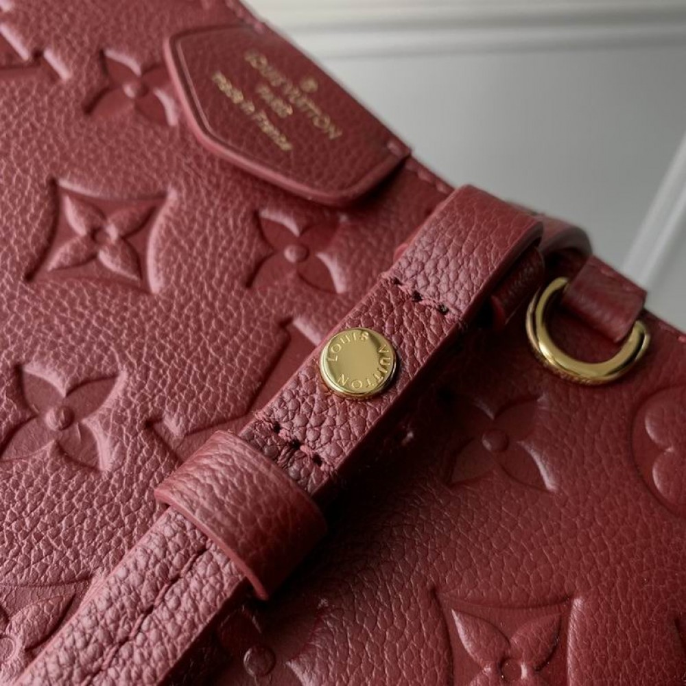 Lv Easy Pouch On Strap M80349 19x11.5x3cm Bags