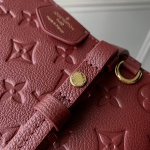 Lv Easy Pouch On Strap M80349 19x11.5x3cm Bags