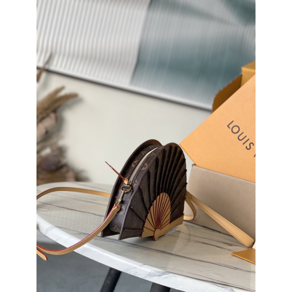 LV Fan M14804 37x19x6cm Bags