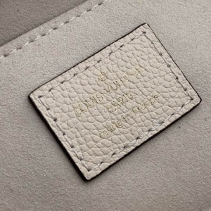 Lv Favorite M45813 24x14x9 cm Bags