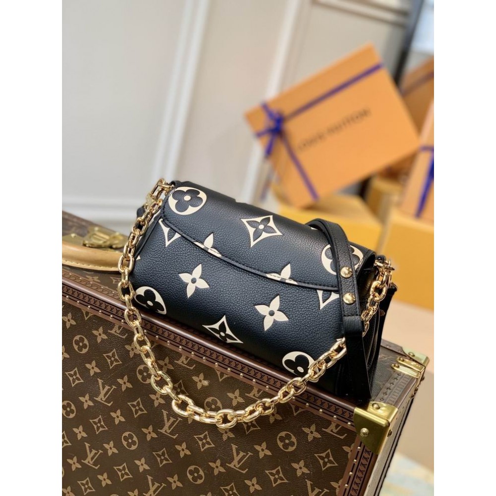 Lv Favorite M45836 24x14x9 cm Bags