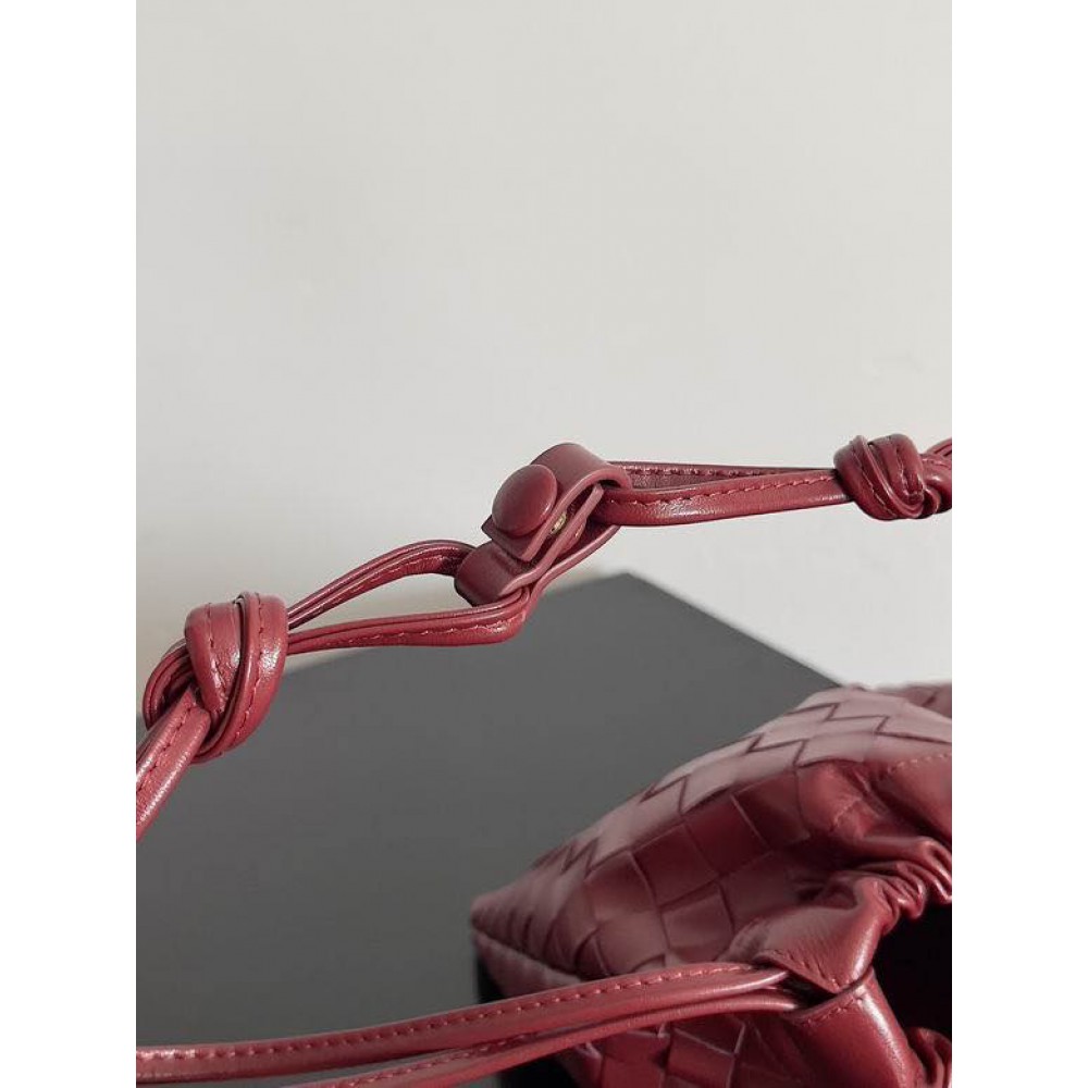 Bottega Venetta dustbag 33x23cm Bags