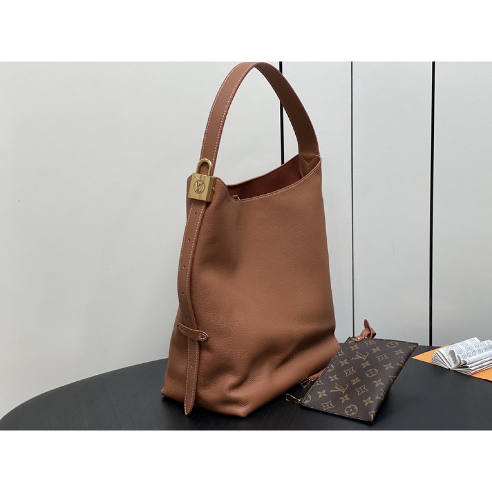 Lv Low Key Hobo M24856 31x35x18cm Bags