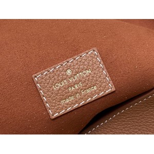 Lv Low Key Hobo M24856 31x35x18cm Bags