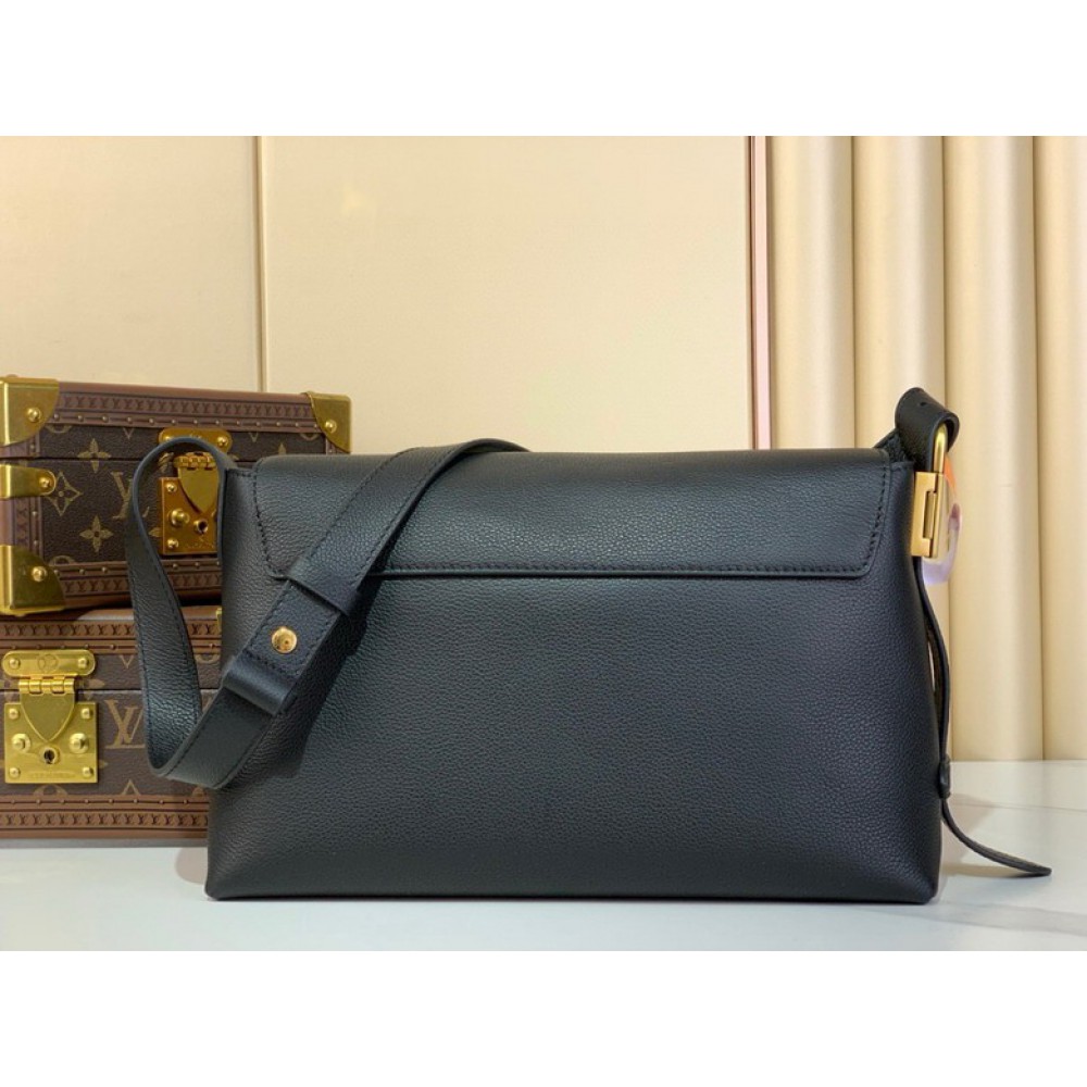 Lv Low Key messenger M13148 30x18x12cm Bags