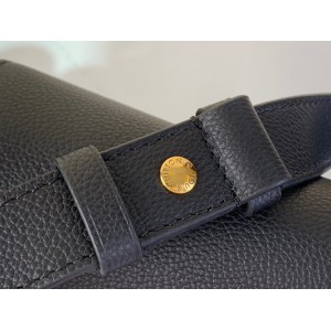 Lv Low Key messenger M13148 30x18x12cm Bags