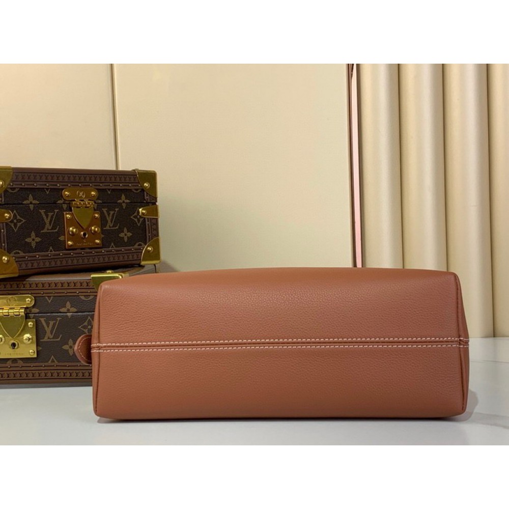 Lv Low Key messenger M13148 30x18x12cm Bags