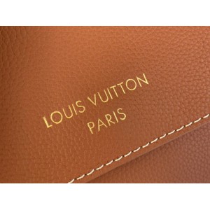 Lv Low Key messenger M13148 30x18x12cm Bags