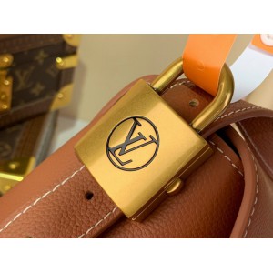 Lv Low Key messenger M13148 30x18x12cm Bags