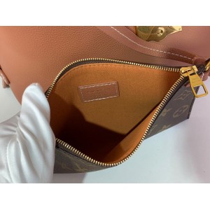 Lv Low Key messenger M13148 30x18x12cm Bags