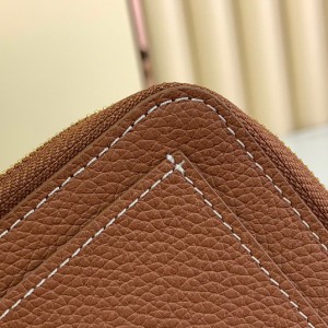 Lv Low Key wallet m14551 8.5x1x13cm Accesories