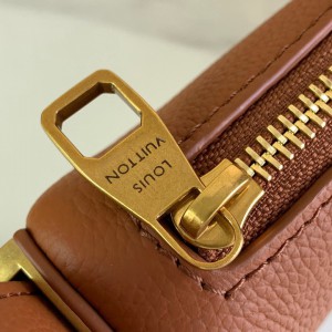 Lv Low Key bumbag M11429 28x13x5.5cm Bags