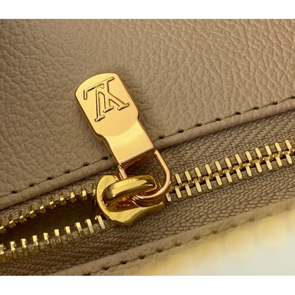 Lv Cosmétique M13743 27x18x9cm  Bags