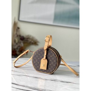 Lv Boite Chapeau M43514 17.5x16.5x7.5 cm  Bags