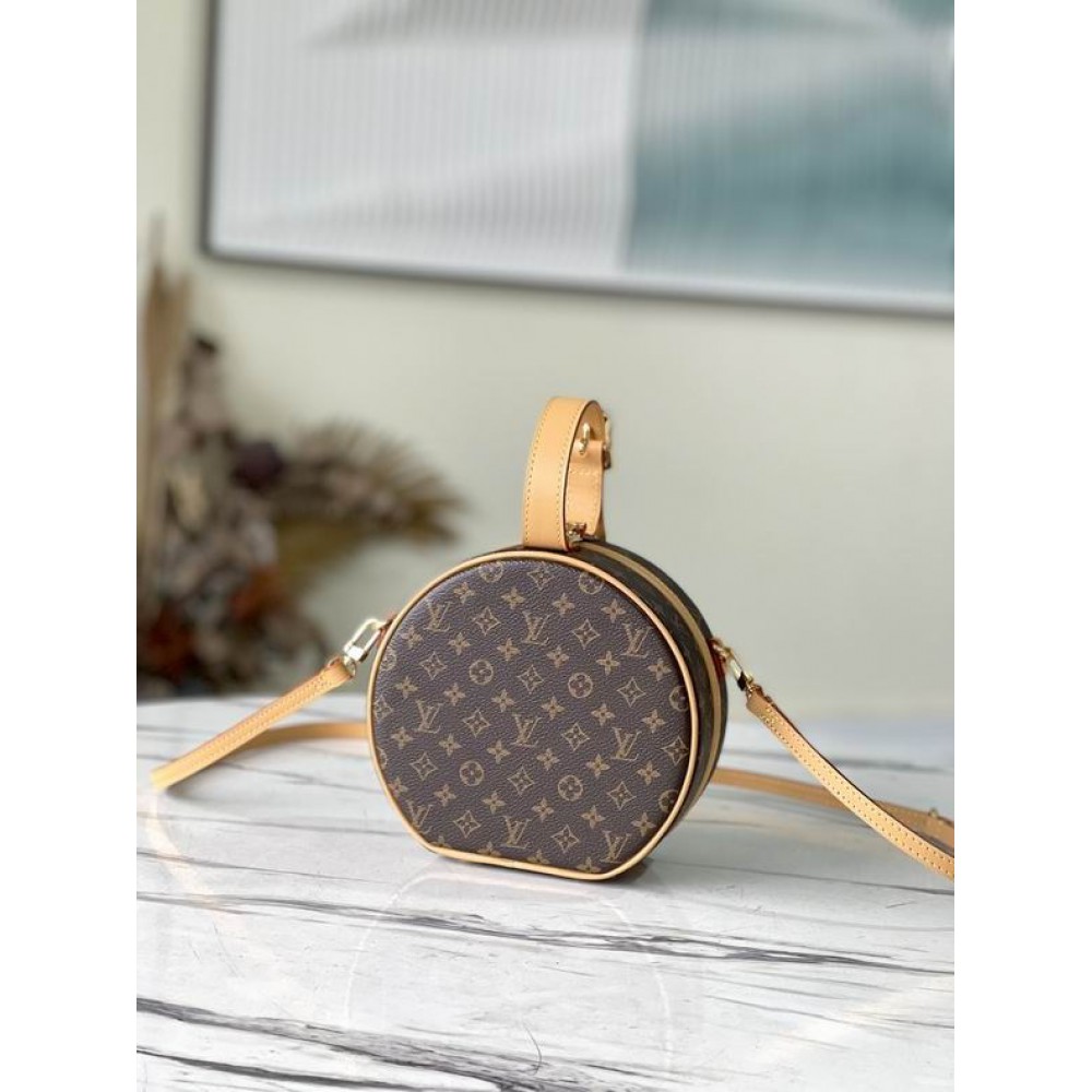 Lv Boite Chapeau M43514 17.5x16.5x7.5 cm  Bags