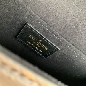 Lv Tilsitt M46548 23.5x16.5cm Bags