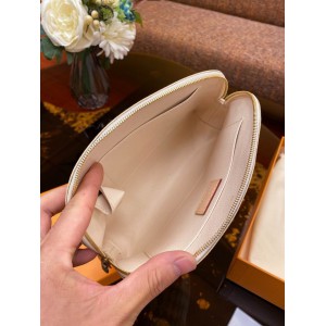 Lv Cosmétique M47353 22.5x5.5x15.5cm  Bags