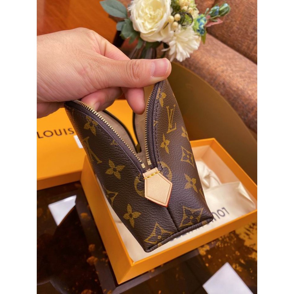 Lv Cosmétique M47353 22.5x5.5x15.5cm  Bags