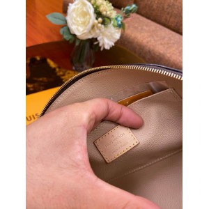 Lv Cosmétique M47353 22.5x5.5x15.5cm  Bags