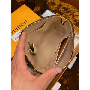 Lv Cosmétique M47353 22.5x5.5x15.5cm  Bags