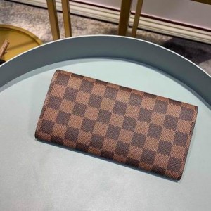 Lv Emily Wallet M60698 19x10cm Accesories