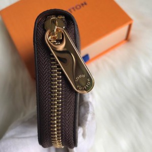 Lv zippy wallet m68663 11x8.5x2cm Accesories