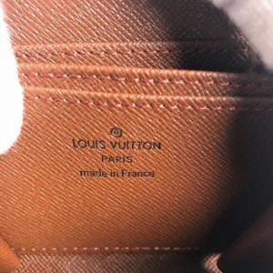 Lv zippy wallet m68663 11x8.5x2cm Accesories