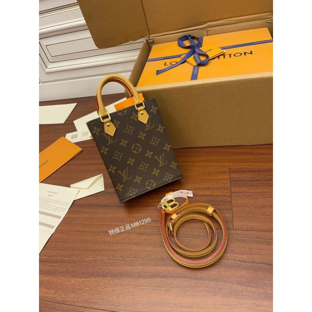 Lv Petit Sac Plat M81295 14x17x5cm Bags