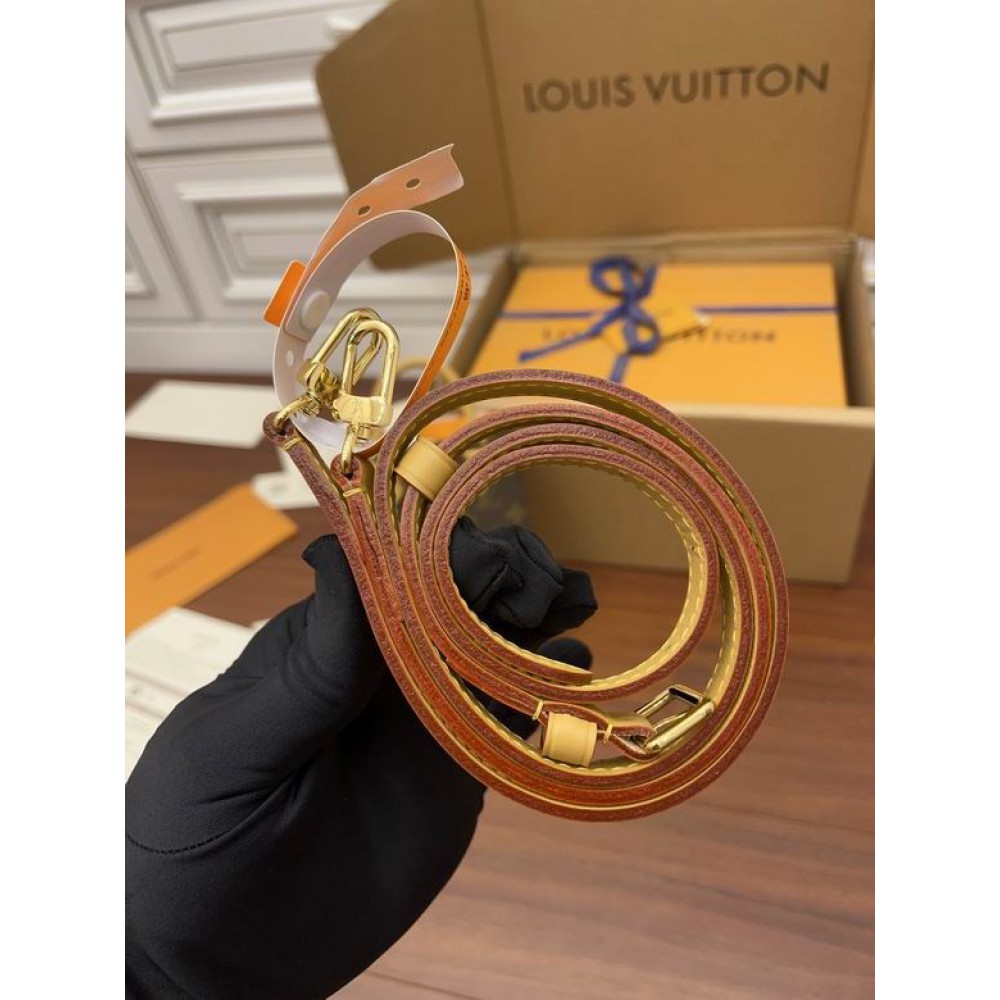 Lv Petit Sac Plat M81295 14x17x5cm Bags