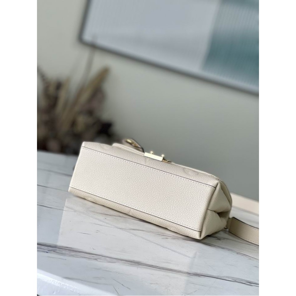 Lv Madeleine BB M45978 24x17x8.5cm Bags