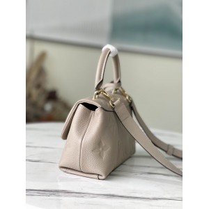 Lv Madeleine BB M45978 24x17x8.5cm Bags