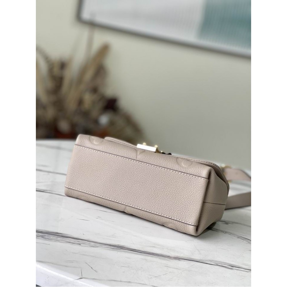 Lv Madeleine BB M45978 24x17x8.5cm Bags