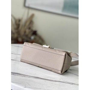 Lv Madeleine BB M45978 24x17x8.5cm Bags