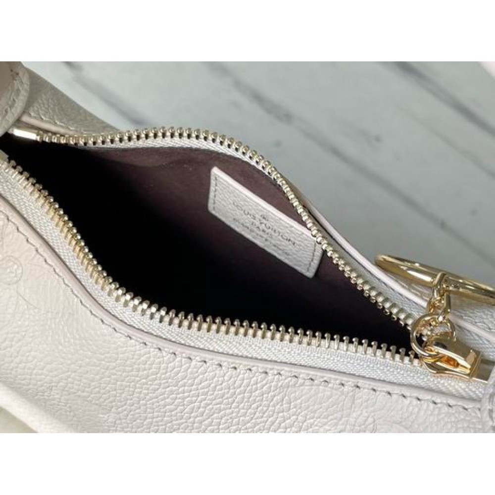 Lv mini moon M82391 20.5X11 CM white Bags