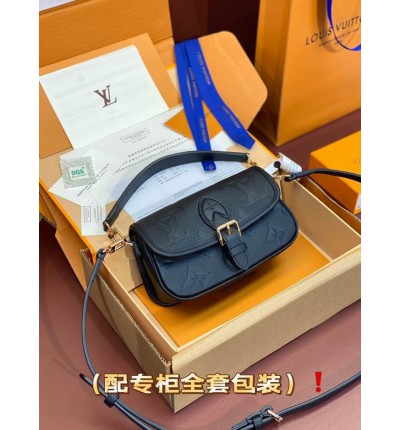 Lv Diane M13642 10.5x6x19cm