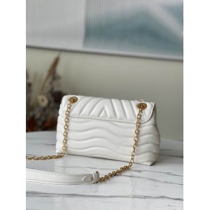 Lv New Wave Chain Bag MM M59985 24x14x9cm Bags