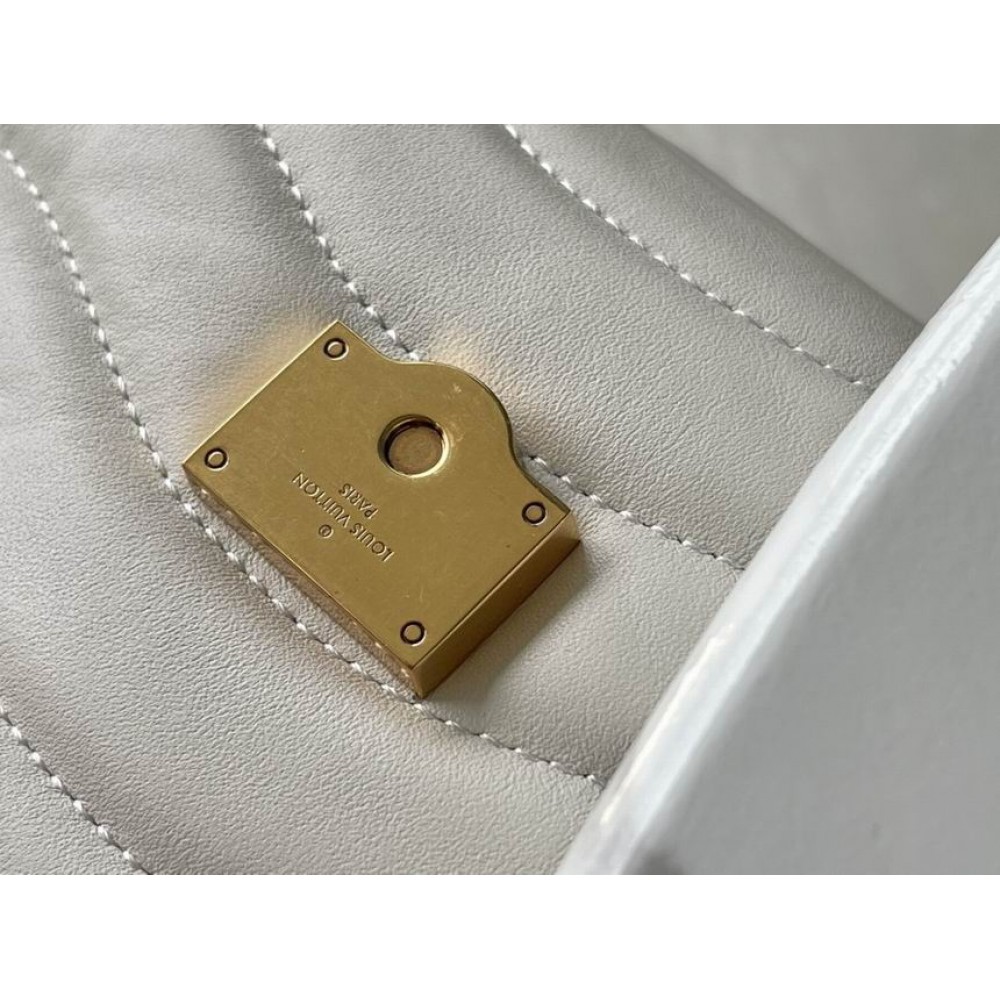 Lv New Wave Chain Bag MM M59985 24x14x9cm Bags