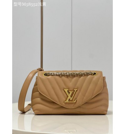 Lv New Wave Chain Bag MM M59985 24x14x9cm