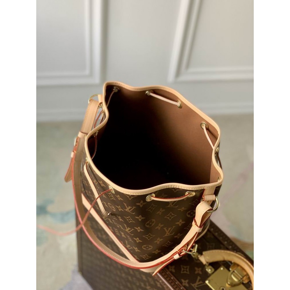 Lv Noé Petit M46984 27x27x21cm  Bags