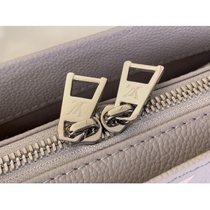 Lv OnTheGo East West Chain M23640 25x13x10cm Bags