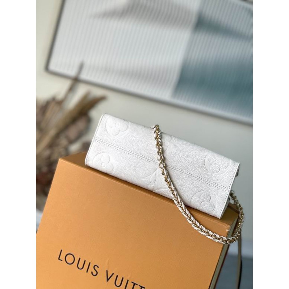 Lv OnTheGo East West Chain M23640 25x13x10cm Bags