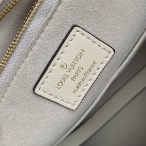 Lv OnTheGo PM M45653 25X19X11.5CM Bags