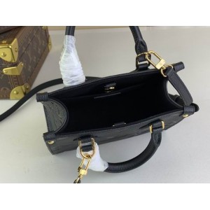 Lv OnTheGo BB M47054 18x15x8.5cm Bags
