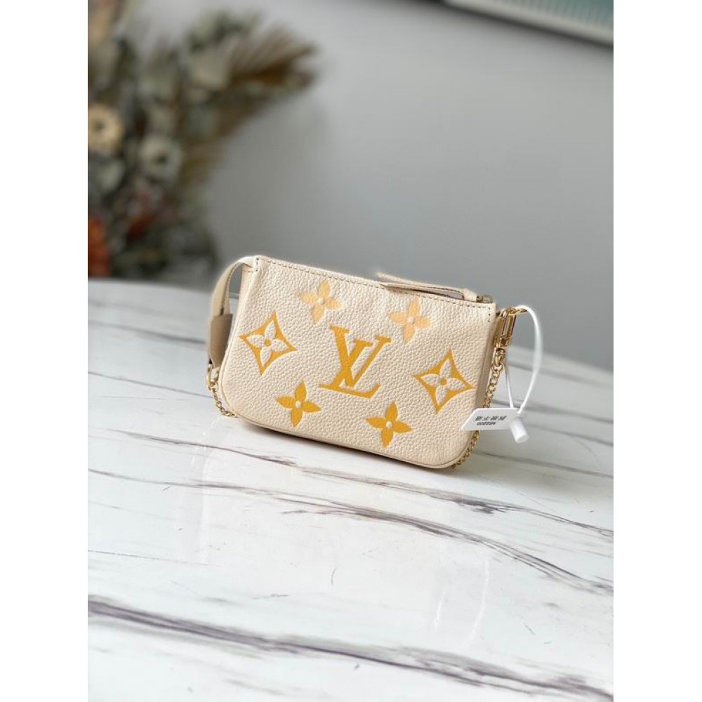 Lv Mini Pochette Accessories M80501 15.5x10.5x4cm Bags